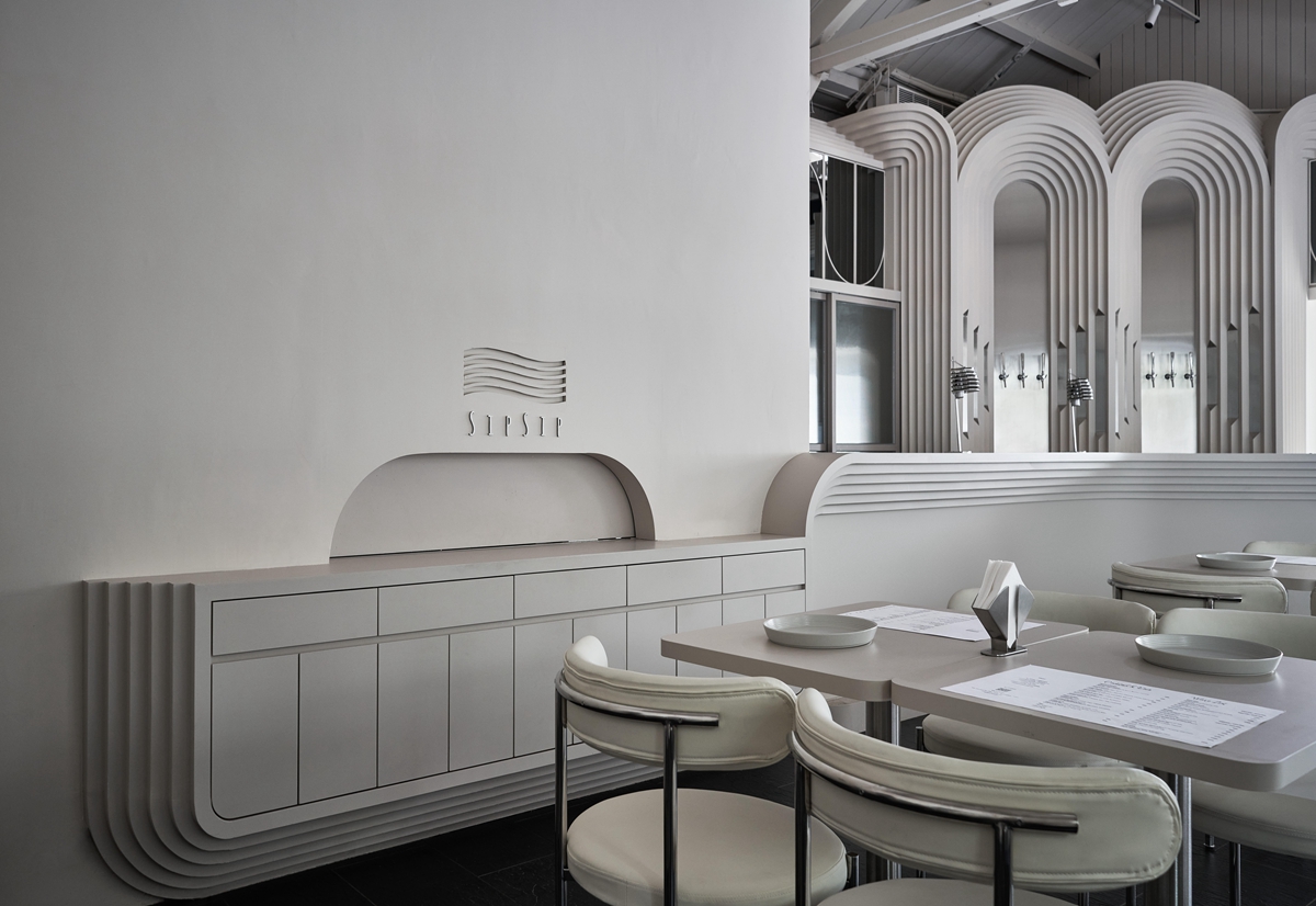 台北華山文創園區新餐廳：「SipSip Bar & Restaurant」打造愜意舒適的用餐體驗