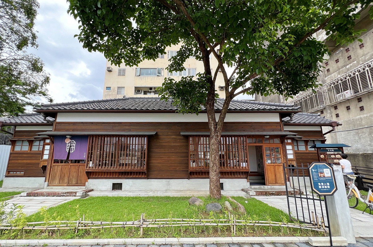 新竹老宅咖啡廳推薦！造訪三間極具氛圍感的「新竹市定古蹟咖啡餐館」，享受滴濾慢釀的美好光影