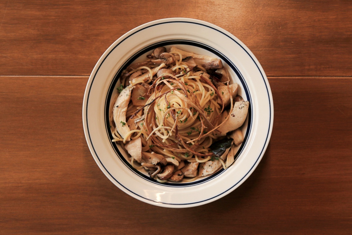 信義區隱藏版美食「青春漢堡」推新菜色！洋食風「照燒炸雞堡」、「冰淇淋蘇打」讓人宛若置身喫茶店