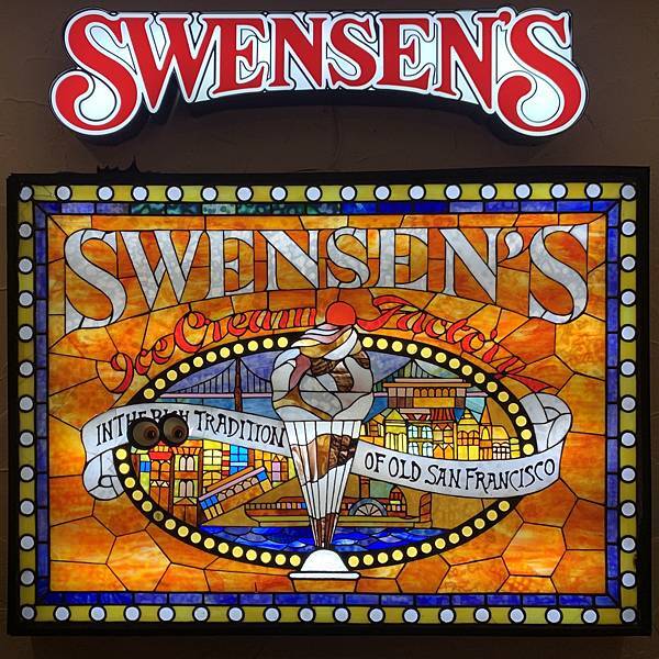 双聖 SWENSEN's｜美國女孩經典場景，老派約會首選，全台最後一間分店在這裡