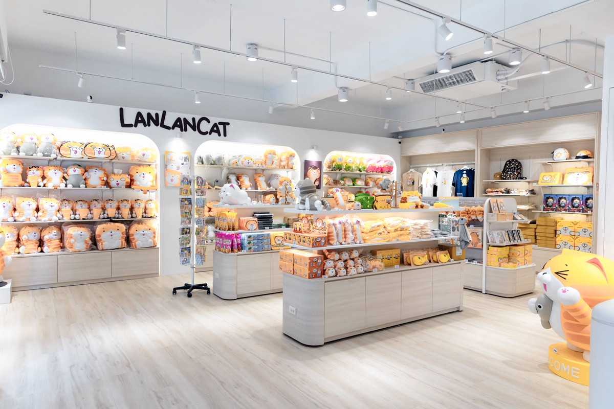 板橋出現白爛貓實體店！集結300多項周邊商品，連櫥櫃都是貓型輪廓
