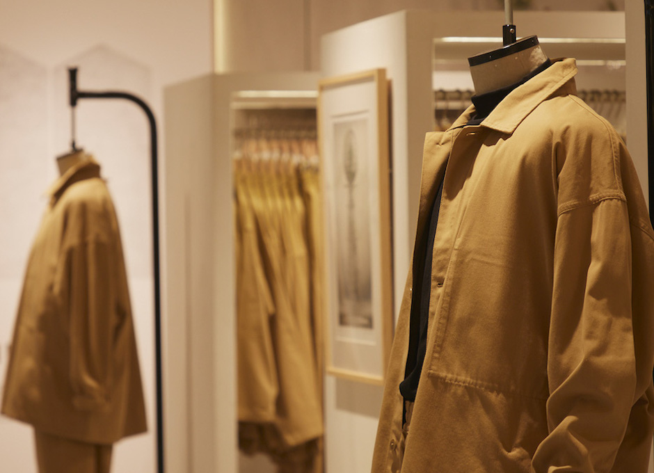 東京逛街新景點！全球首間MUJI服飾專賣店現蹤新宿，除賣衣服外還提供個人穿搭諮詢等服務