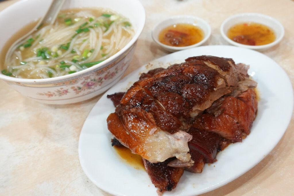 香港陸羽茶室品嘗經典港式早餐 西貢搭船出海體驗橋咀洲與鹽田梓 米其林一樂燒鵝結尾