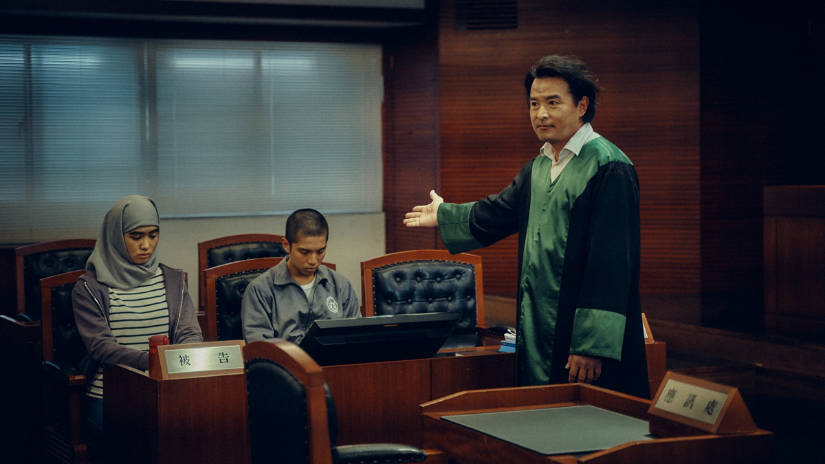 【膝關節影評專欄】Netflix《八尺門的辯護人》，史上最多原地自爆的台劇元素，廢死、移工、原住民樣樣難拍樣樣強