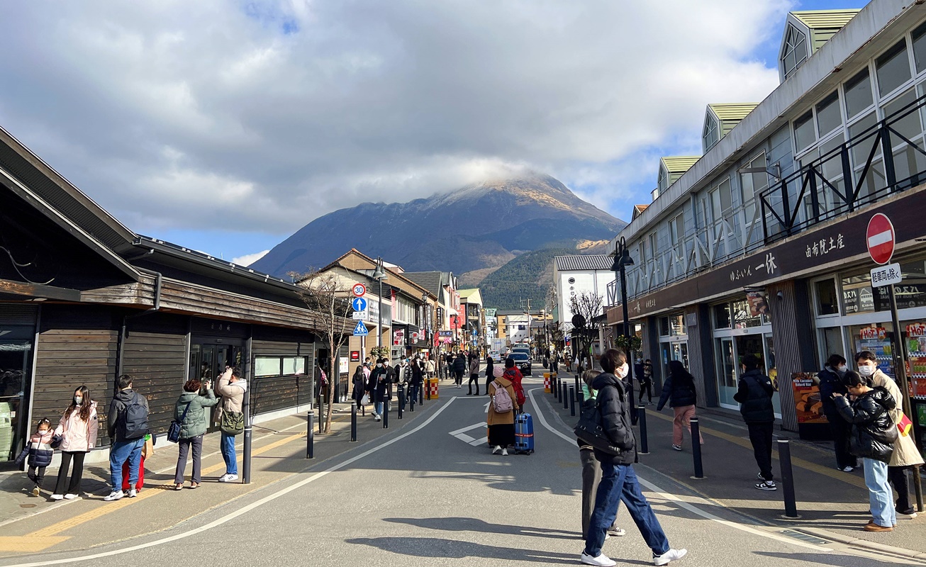 日本九州最美的田園風光！閑靜漫遊由布院田園通、湖畔午茶和露天溫泉