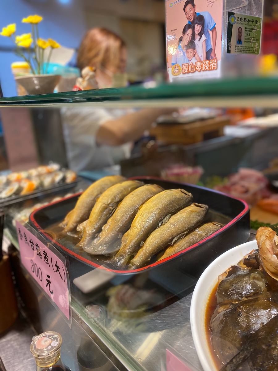 基隆仁愛市場好吃驚！咖哩炒麵、高品質生魚片、手沖咖啡一次打包