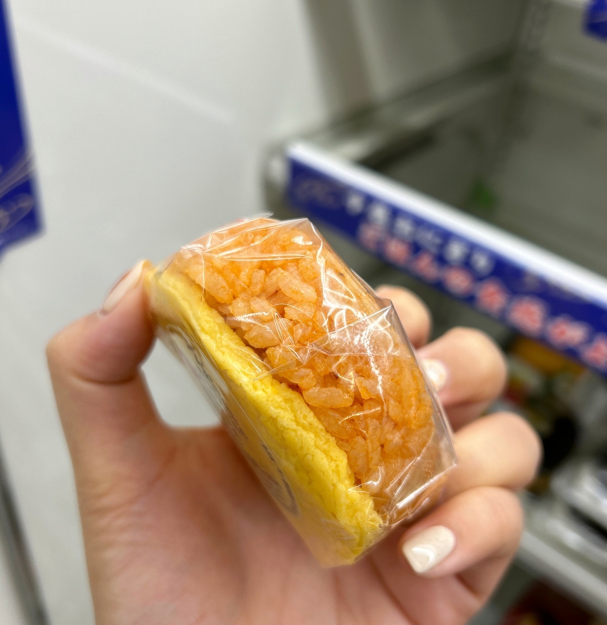 日本便利商店早餐推薦！開箱LAWSON、全家、New Days必吃飯糰、三明治品項