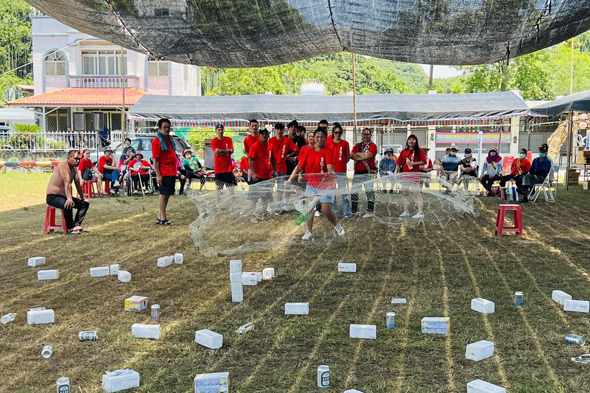 直擊阿美族山興部落豐年祭現場！耆老、頭目與青年會的對接，透過年輕思維延續傳統習俗