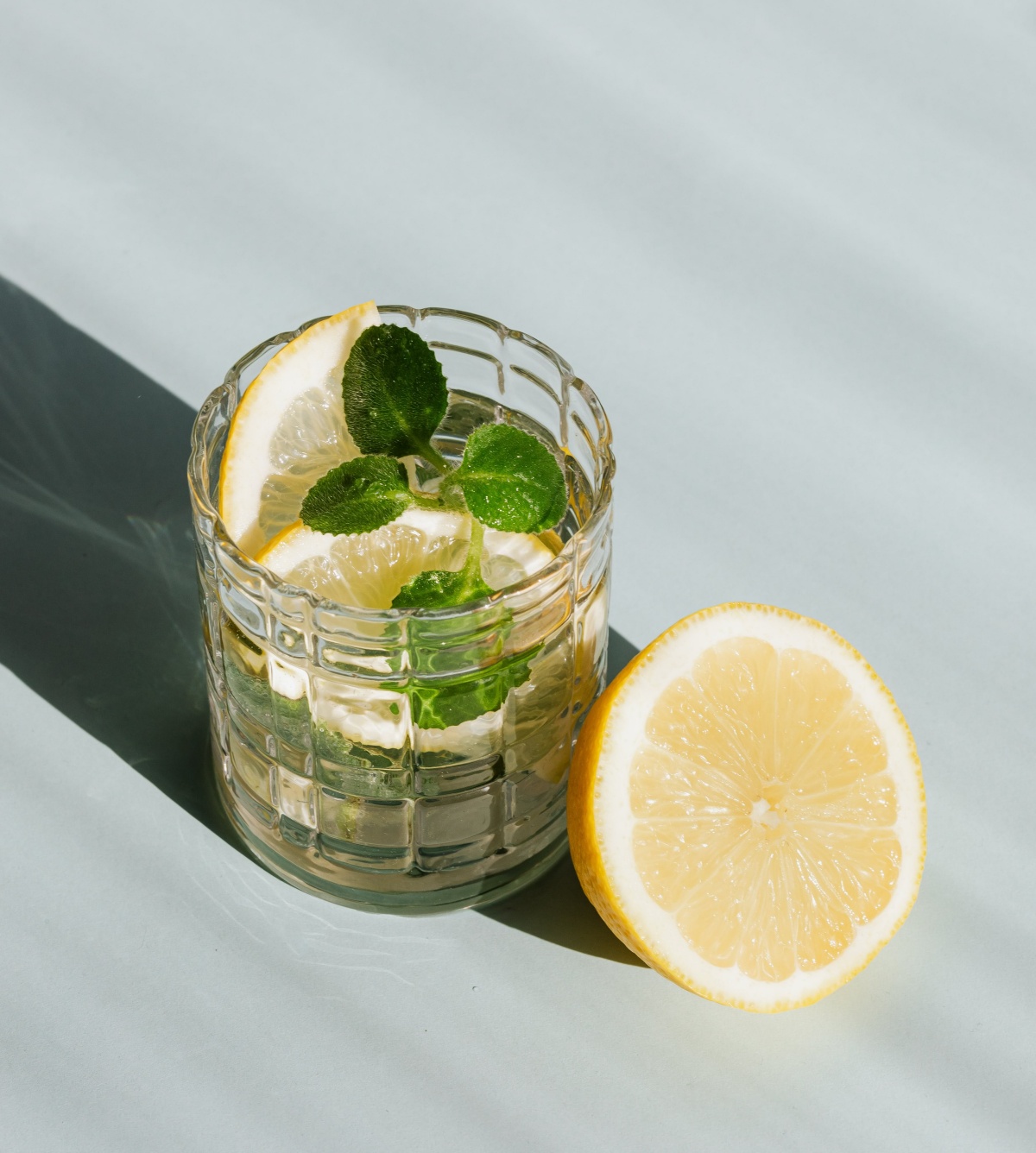 「貝嫂」年近半百還是超凍齡！維多利亞貝克漢超自律健康飲食法、日常健身菜單公開