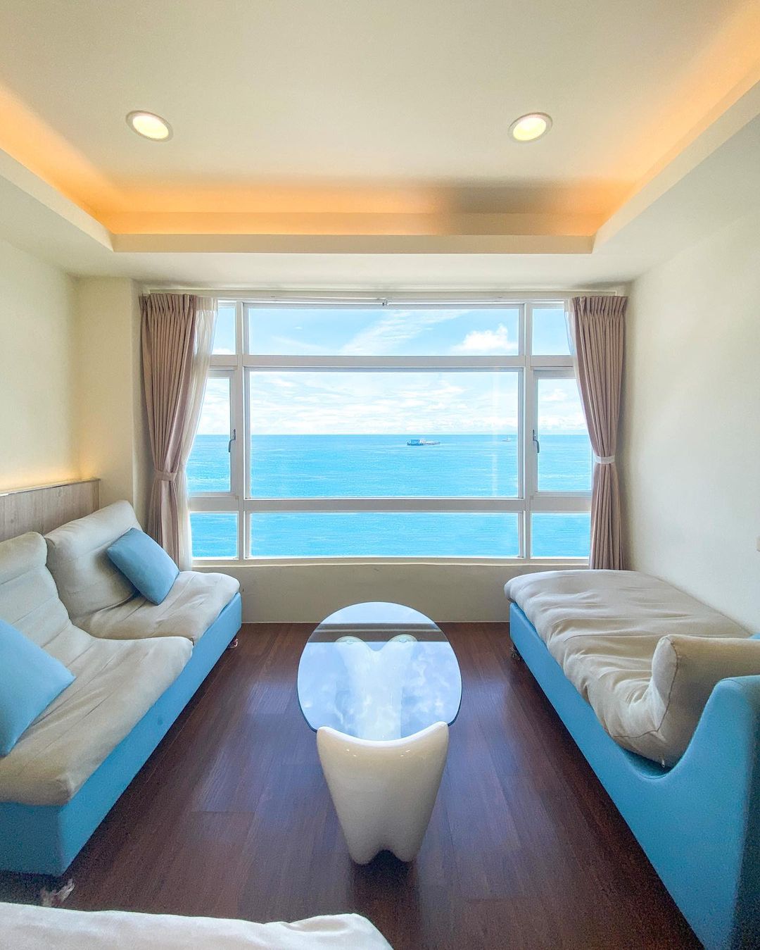 去綠島看海吧！別具特色的綠島住宿推薦：星野旗下海景旅宿、純白貨櫃屋、工業風建築全都有