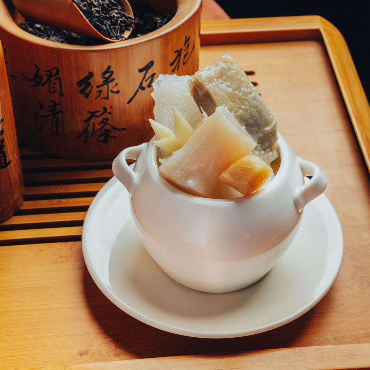 集雍容與奢華於一餐！台北君悅推「絕世珍珠宴」，6道港味珍饌演繹名媛家宴氛圍