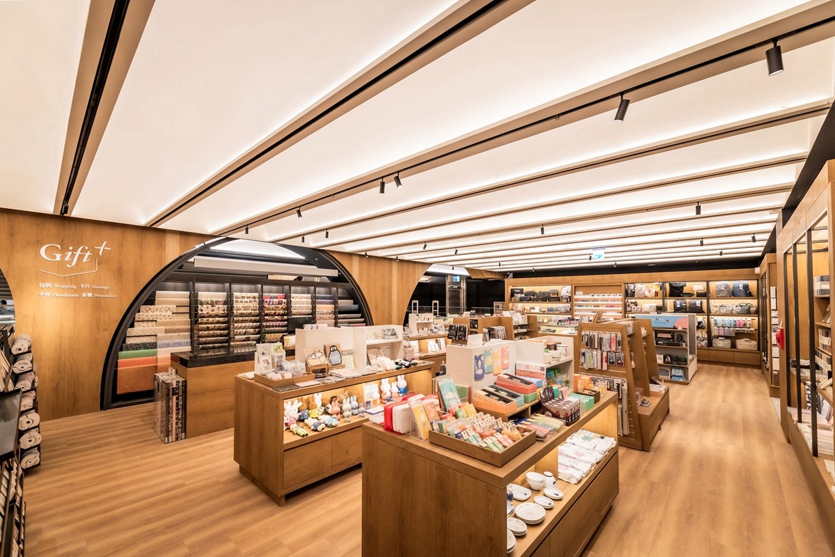 亞洲最大「誠品生活」就在新店裕隆城！6處必拍裝置藝術、4項書店逛店特色總整理