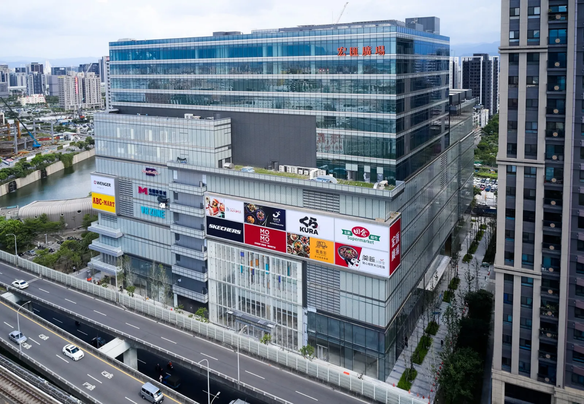2023全台百貨週年慶優惠活動盤點！新光三越、統一時代等百貨滿額贈、刷卡優惠一次看