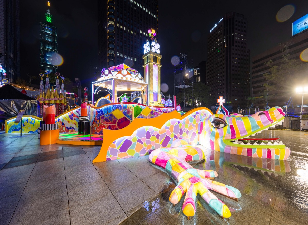 台北信義區耶誕節很熱鬧！市府轉運站統一時代百貨、新光三越A11香堤大道耶誕佈置特色整理