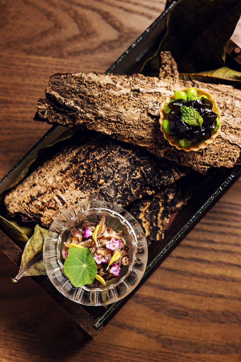 台北「CEO 1950 總裁藝文空間」取客家菜餚特色揉合法式料理之精隨，推出冬季新菜單