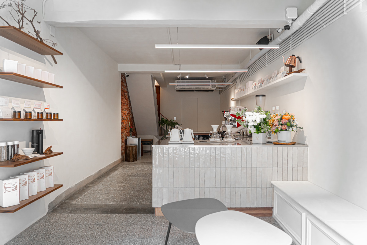 台中最新人氣咖啡廳！王策VWI COFFEE HOUSE插旗兩層樓老宅建築，用新舊融合元素帶來愜意氛圍