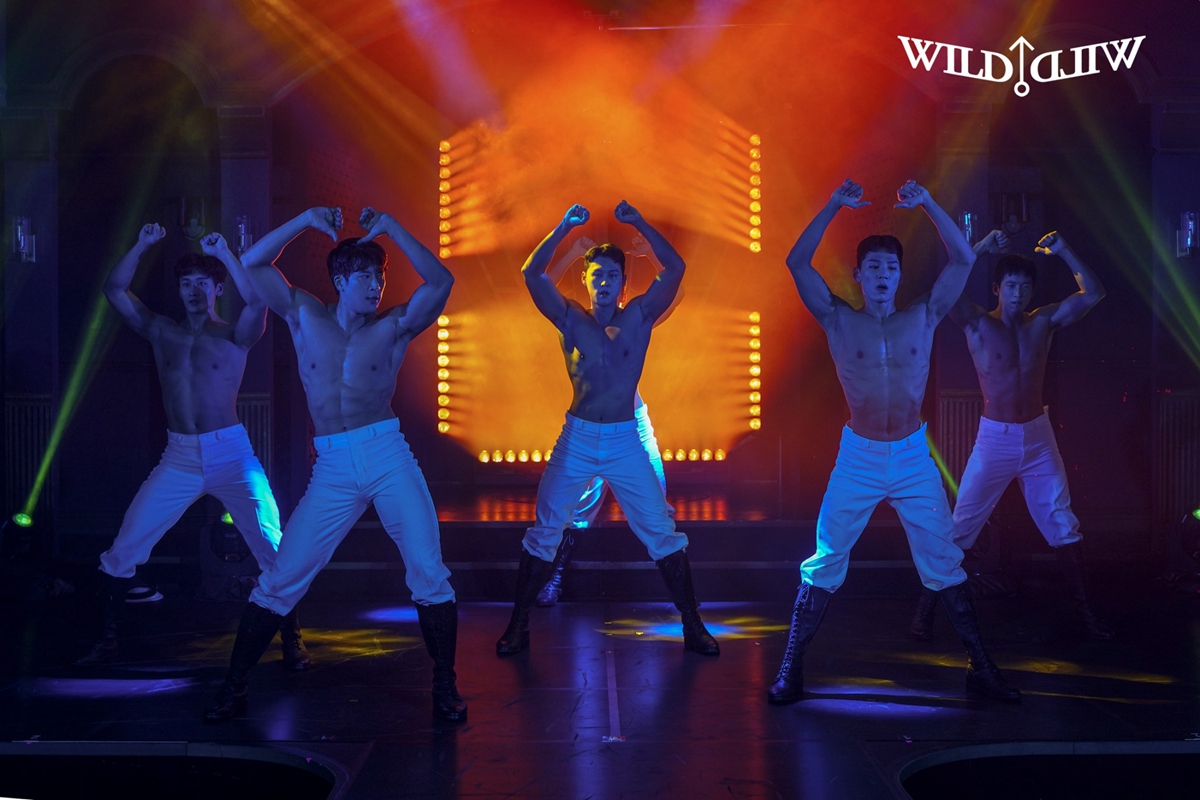 冰塊腹肌的18禁誘惑與魅力！韓國臉紅心跳Wild Wild猛男秀10月來台散發濃濃費洛蒙