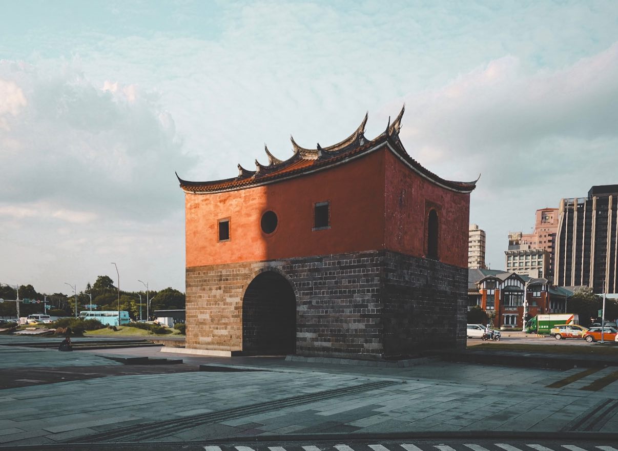 漫步台北車站探索古蹟！北門，台北僅存的清代閩式城門，躍升國門的歷史風華