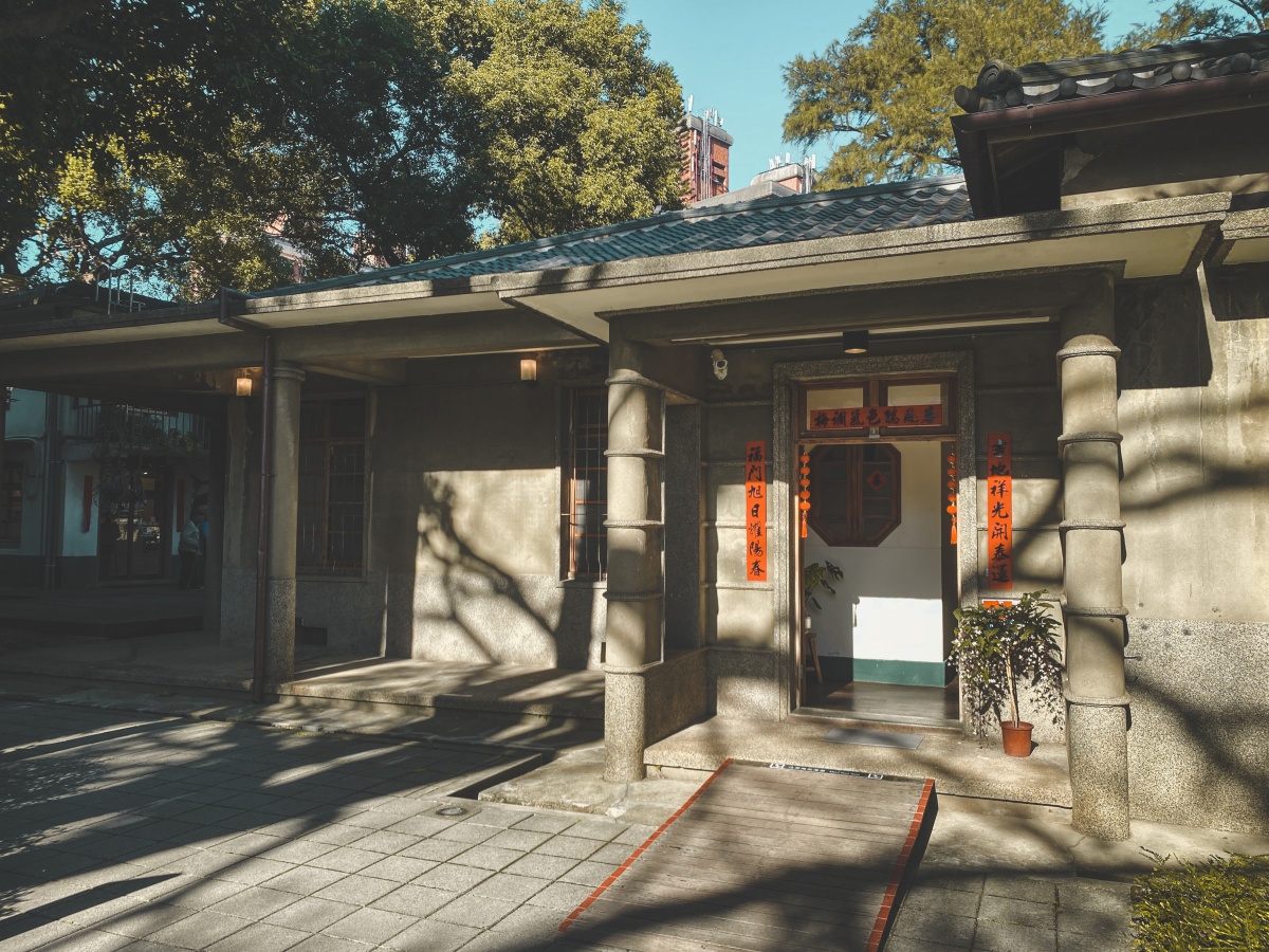 咖啡迷、老宅迷必去的桃園楊梅景點：到「楊梅故事園區」探訪原張芳杰故居、享受美味咖啡甜點