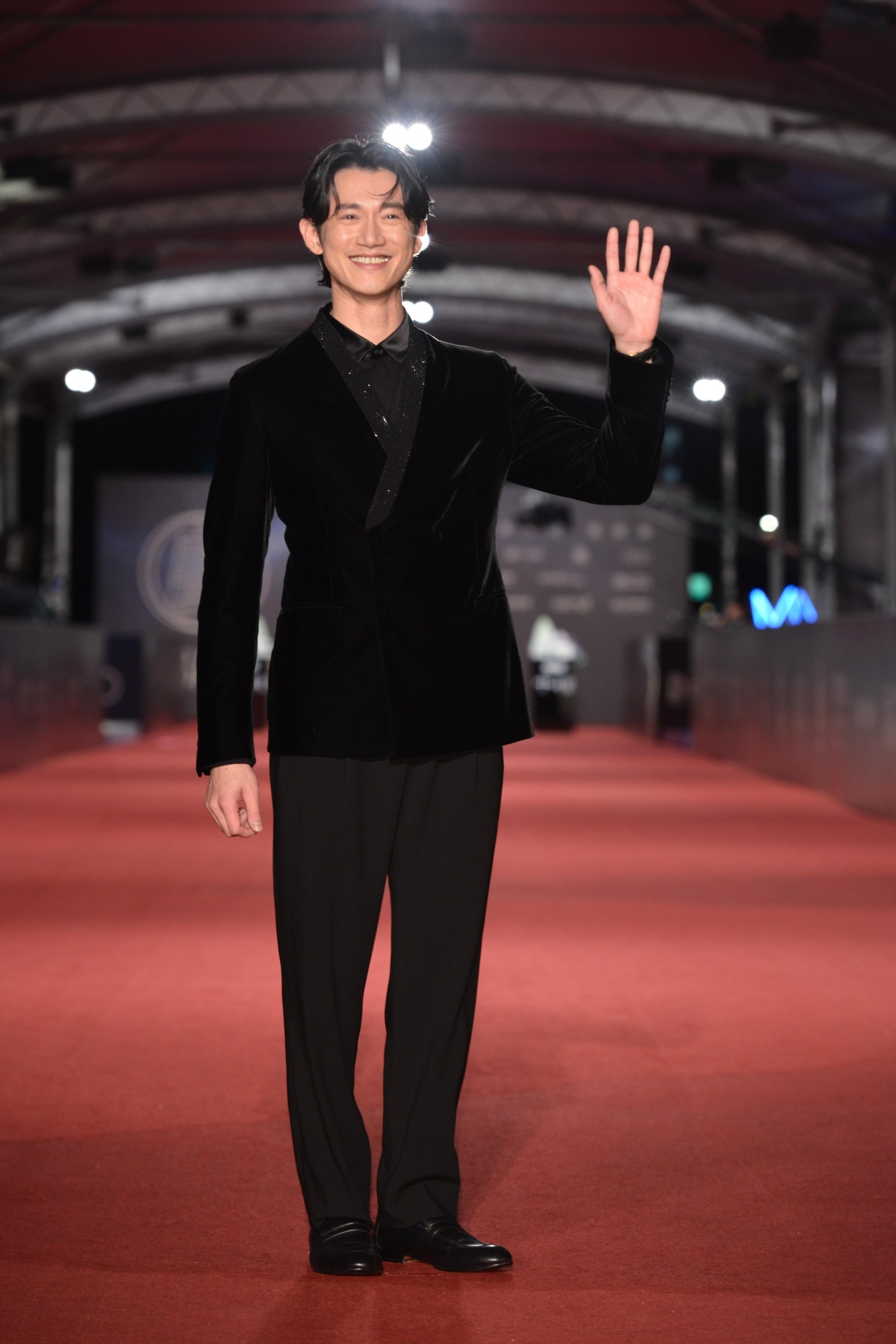 2023金鐘獎戲劇類男星紅毯6帥！黃河皮衣造型展現壞男孩氣息、劉冠廷黑白撞色西裝可愛又帥氣
