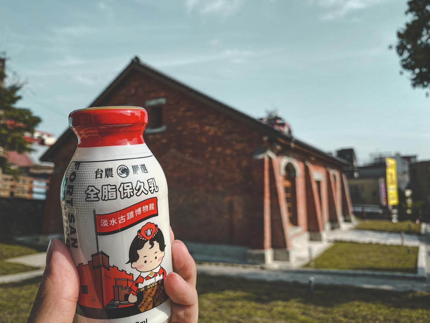 【走讀台北】淡水新景點！到最新開放古蹟「滬尾小學校禮堂」來趟小學巡禮