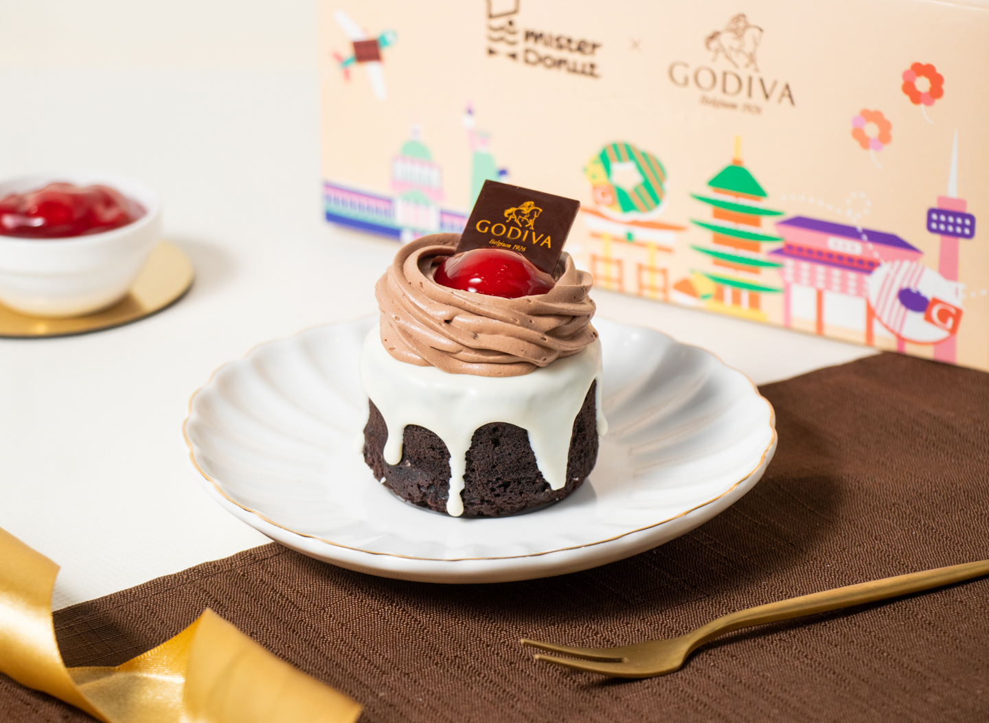 把減肥放一邊！Mister Donut聯手GODIVA推巧克力甜甜圈，還有爆餡布朗尼搶佔甜點迷的目光