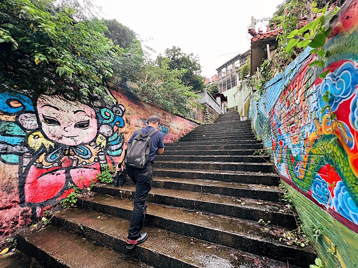 老淡水人帶路！淡水除了河岸與老街還能這樣玩：最在地的玩法就是往巷內竄