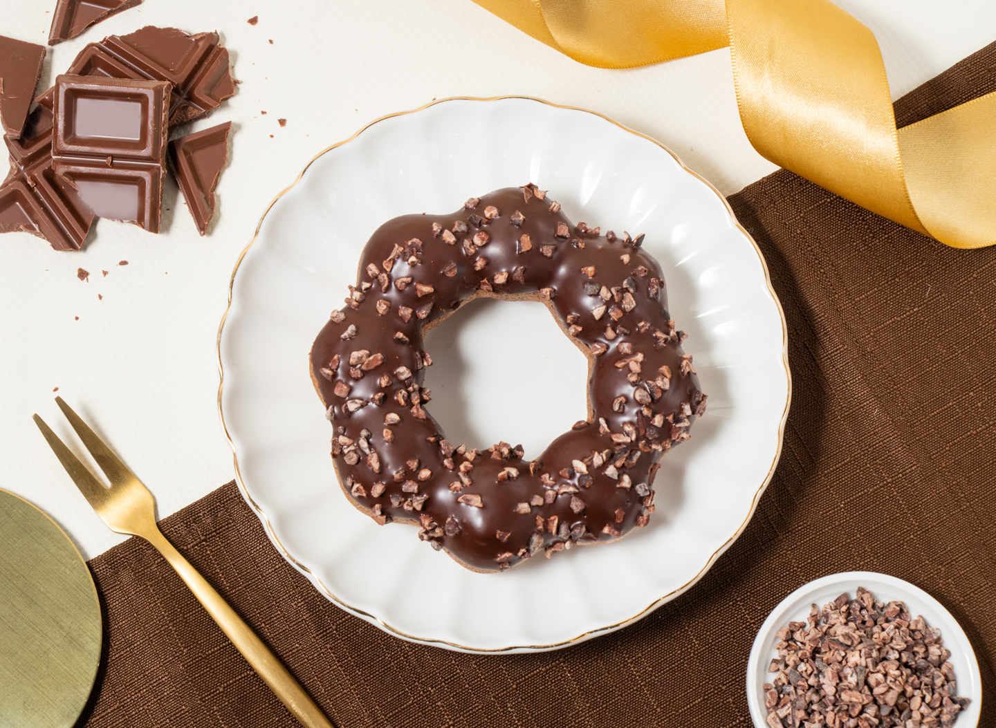 把減肥放一邊！Mister Donut聯手GODIVA推巧克力甜甜圈，還有爆餡布朗尼搶佔甜點迷的目光