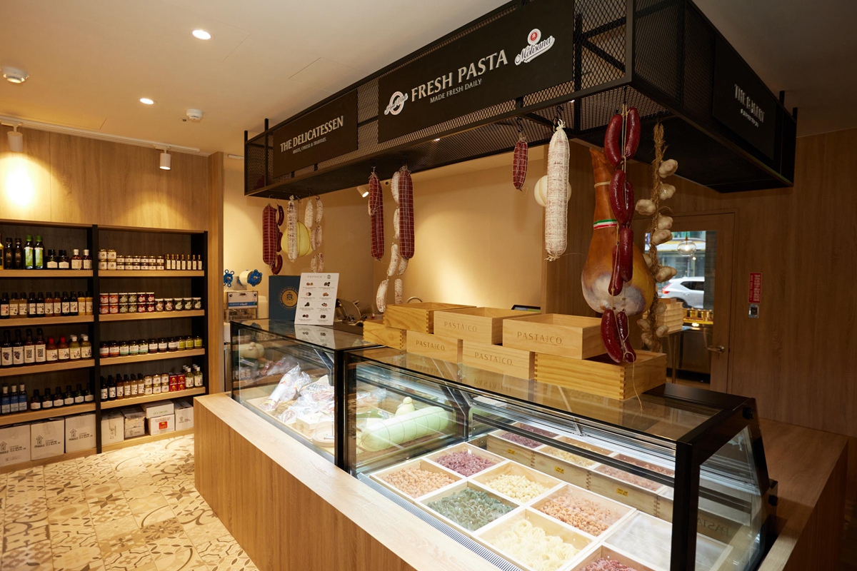 義大利麵名店「PASTA & CO.」座落台北松江南京！結合市集與咖啡館，除了吃美食還能將材料買回家享受自煮