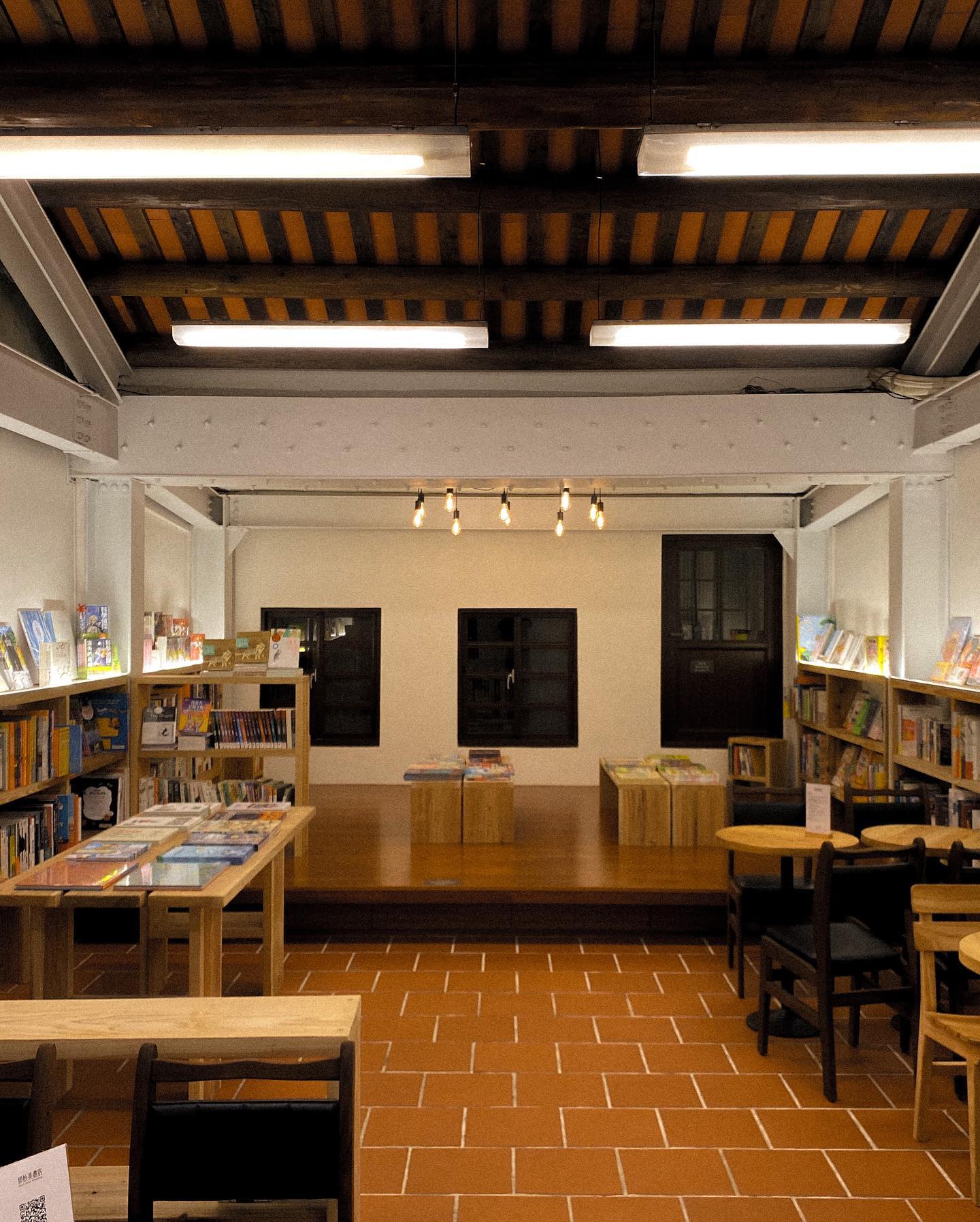 【走讀台北】從傳統商行到書店：大稻埕迪化街上「郭怡美書店」的歷史與變遷