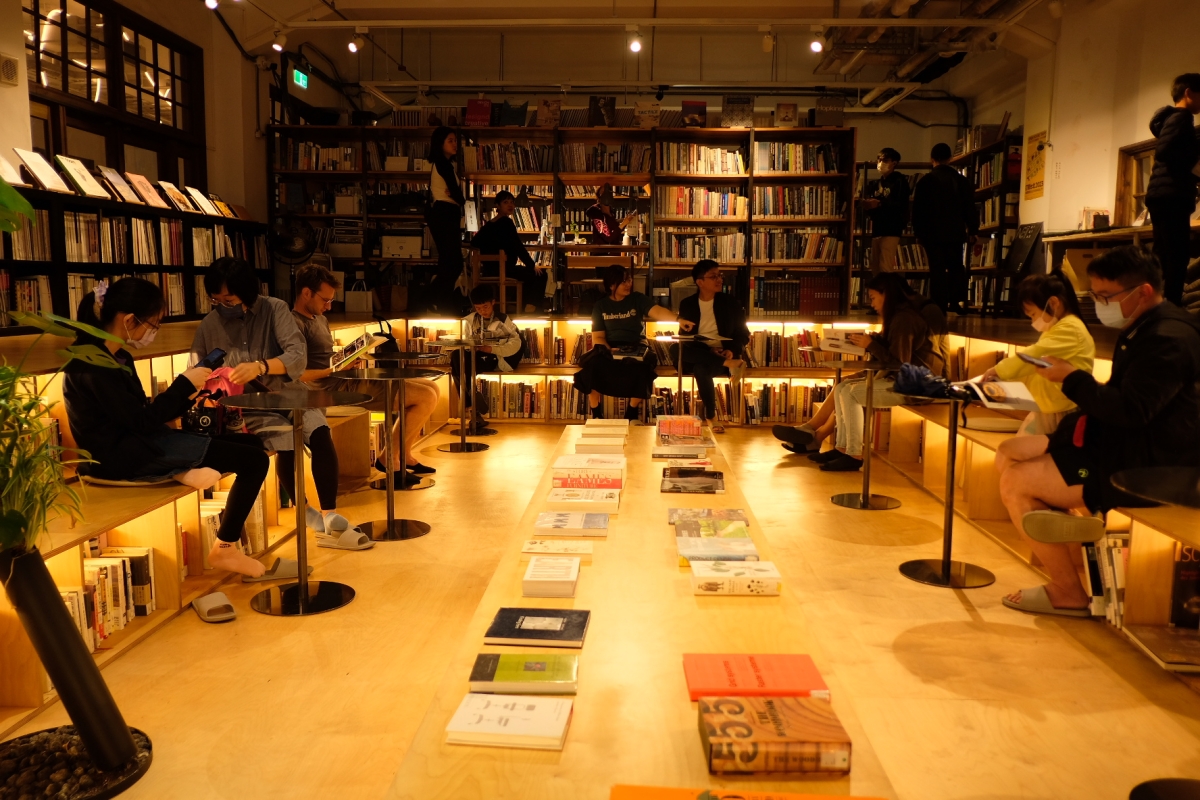 台北松菸隱藏秘境：「不只是圖書館」，將澡堂煥發成藝文空間