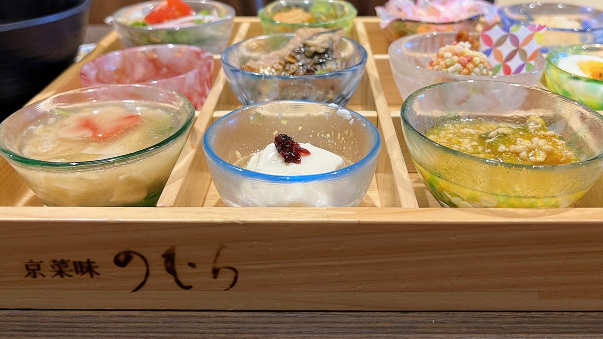 日本京都錦市場的另一種早餐選擇！到「京風惣菜朝食御膳」一嚐京都人記憶中的家常菜