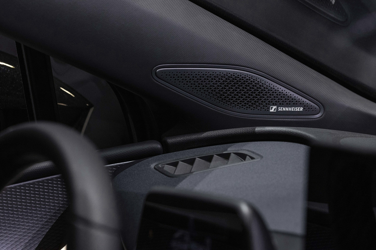 CUPRA搭配德國音響耳機大廠Sennheiser推首款純電車「CUPRA Tavascan」SUV