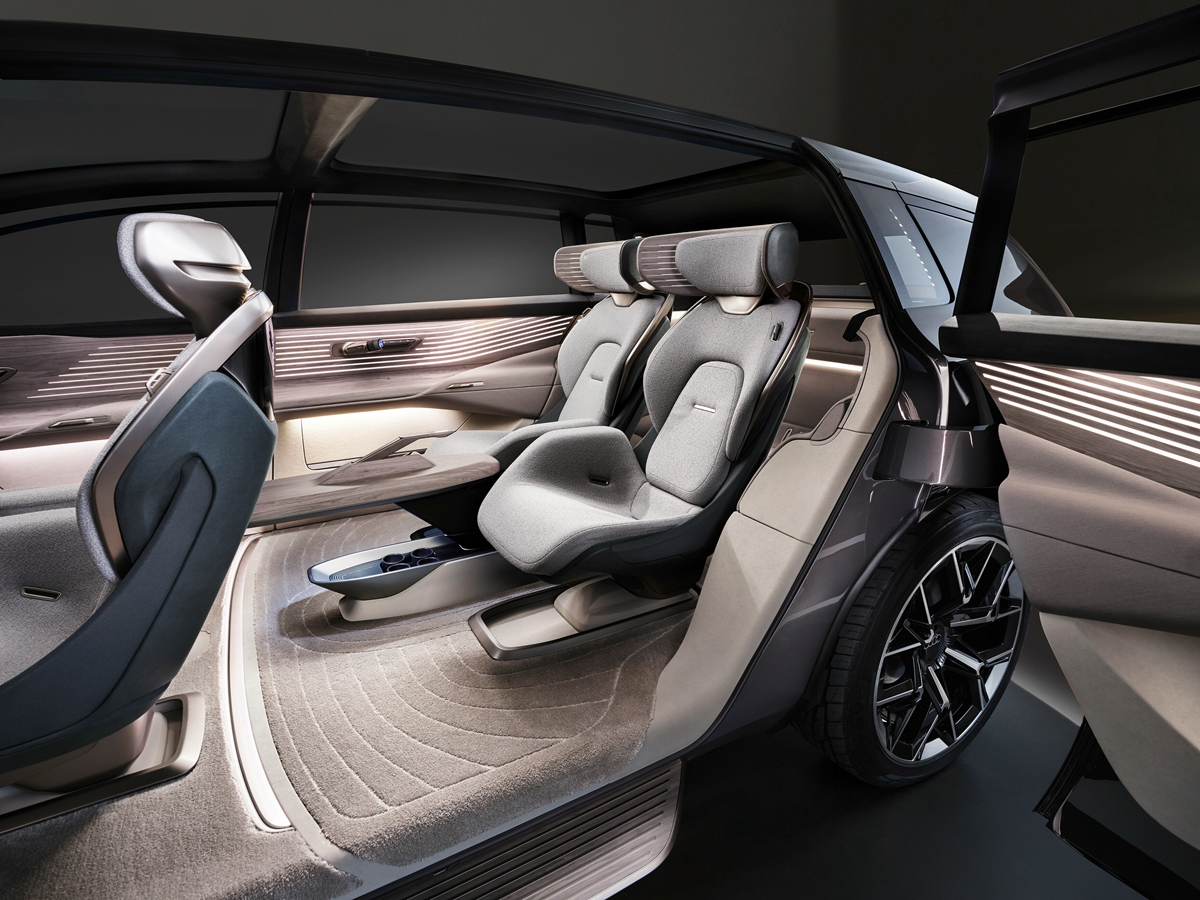 這台車太酷！奧迪Audi urbansphere concept前後車門對開設計，演繹豪華移動新思維