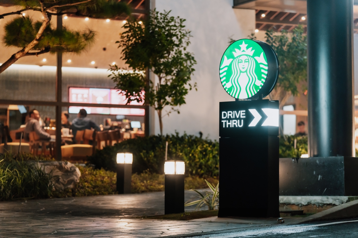 台灣星巴克首間Greener Store在台中沙鹿！同步推出熊杯架爆米花收納組超吸睛
