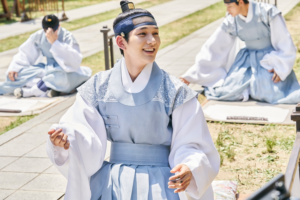 韓劇《小女子》完結，韓國影后金憓秀《王后傘下》用史上最氣勢中殿娘娘接替金高銀！