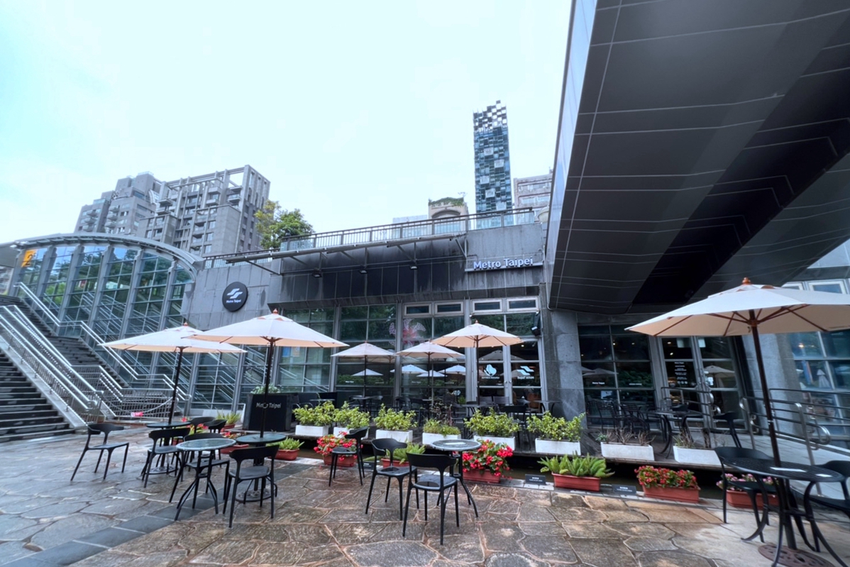 台北捷運最美咖啡廳來了！首間聯名門市Metro Taipei × LOUISA COFFEE坐落大安森林公園