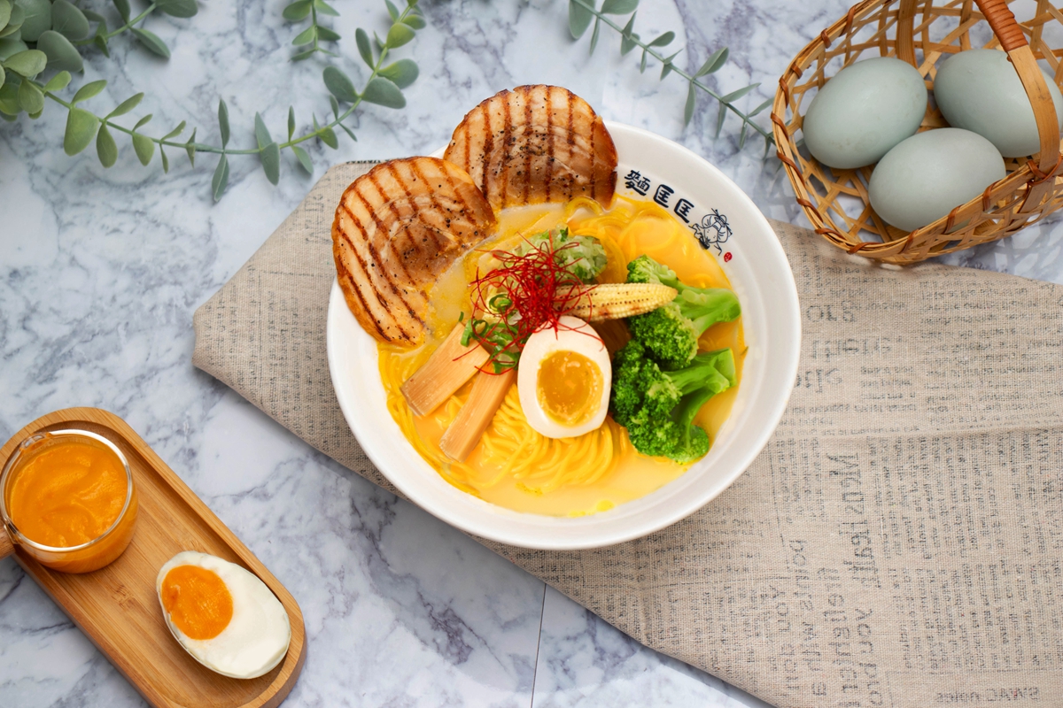 九月餐廳期間限定與新開店資訊看這裡！信義區又見伊藤潤二聯名餐點、呷哺呷哺、麵匡匡、PASTAIO、藏壽司各有千秋