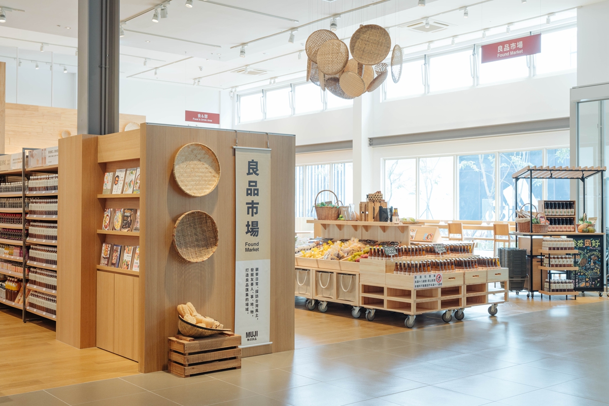 開箱MUJI無印良品岡山路面店！有餐飲、有綠植也有家居，四大特色開幕前一定要先知道