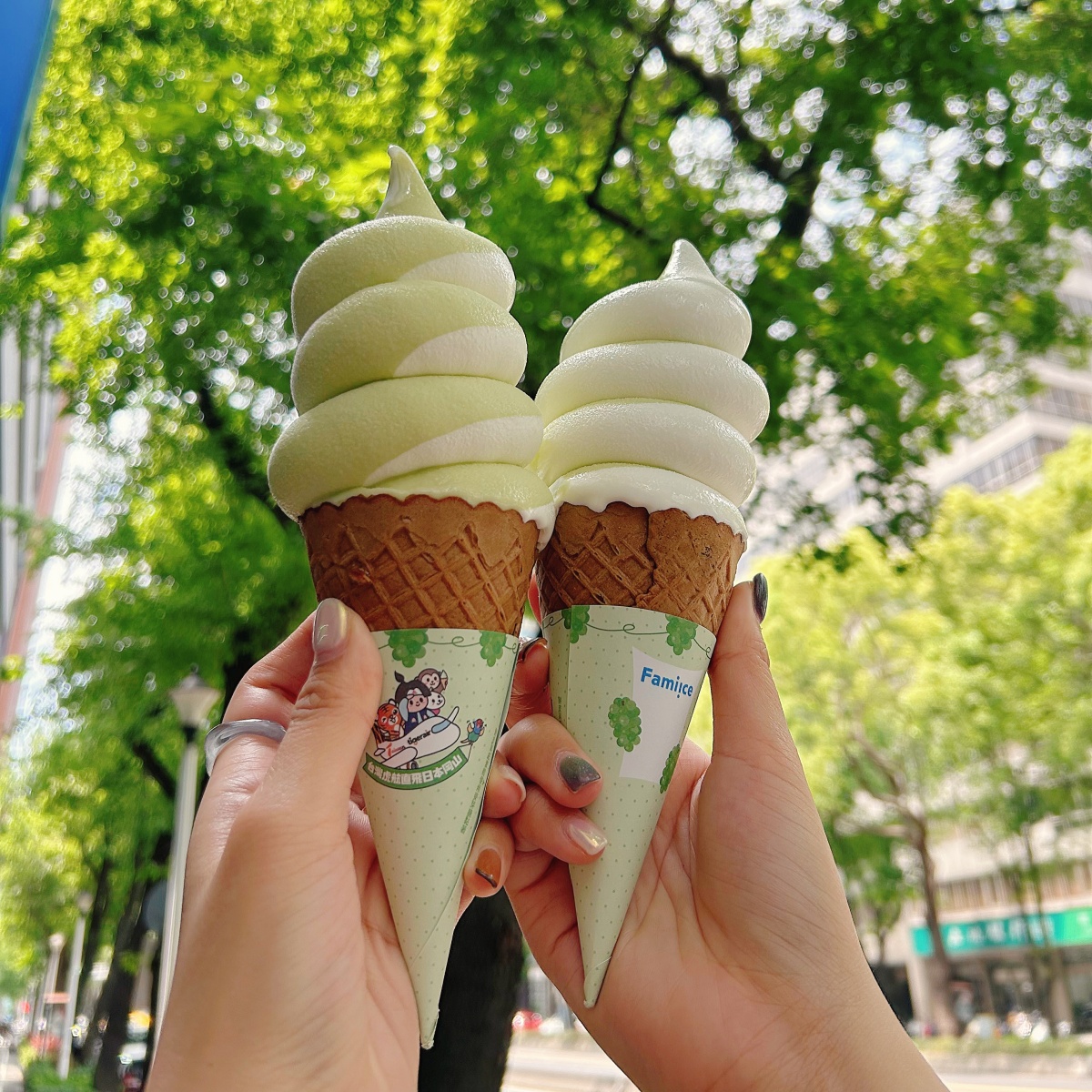 葡萄控一定會愛！全家便利商店推超療癒「白葡萄霜淇淋」，香甜清爽風味讓人一吃上癮