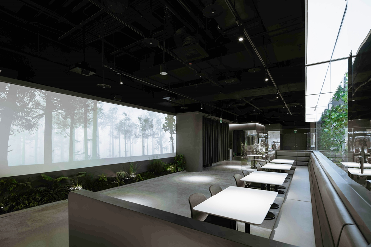 貳樓前往台中開設新店！科技感仛寂森林風，打造都會中靜謐用餐環境