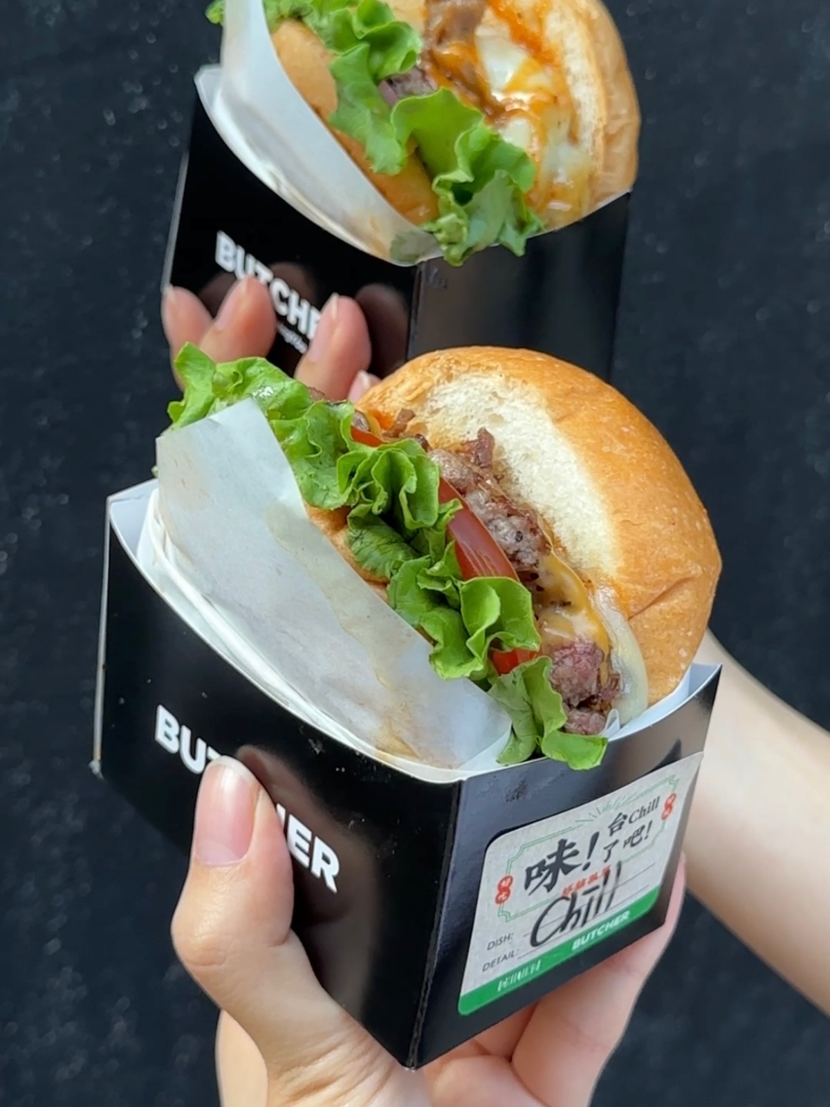 屠夫漢堡把牛肉麵變成漢堡？「半筋半肉牛筋堡」搭配古早味奶昔、酥炸甜不辣翻玩台灣味