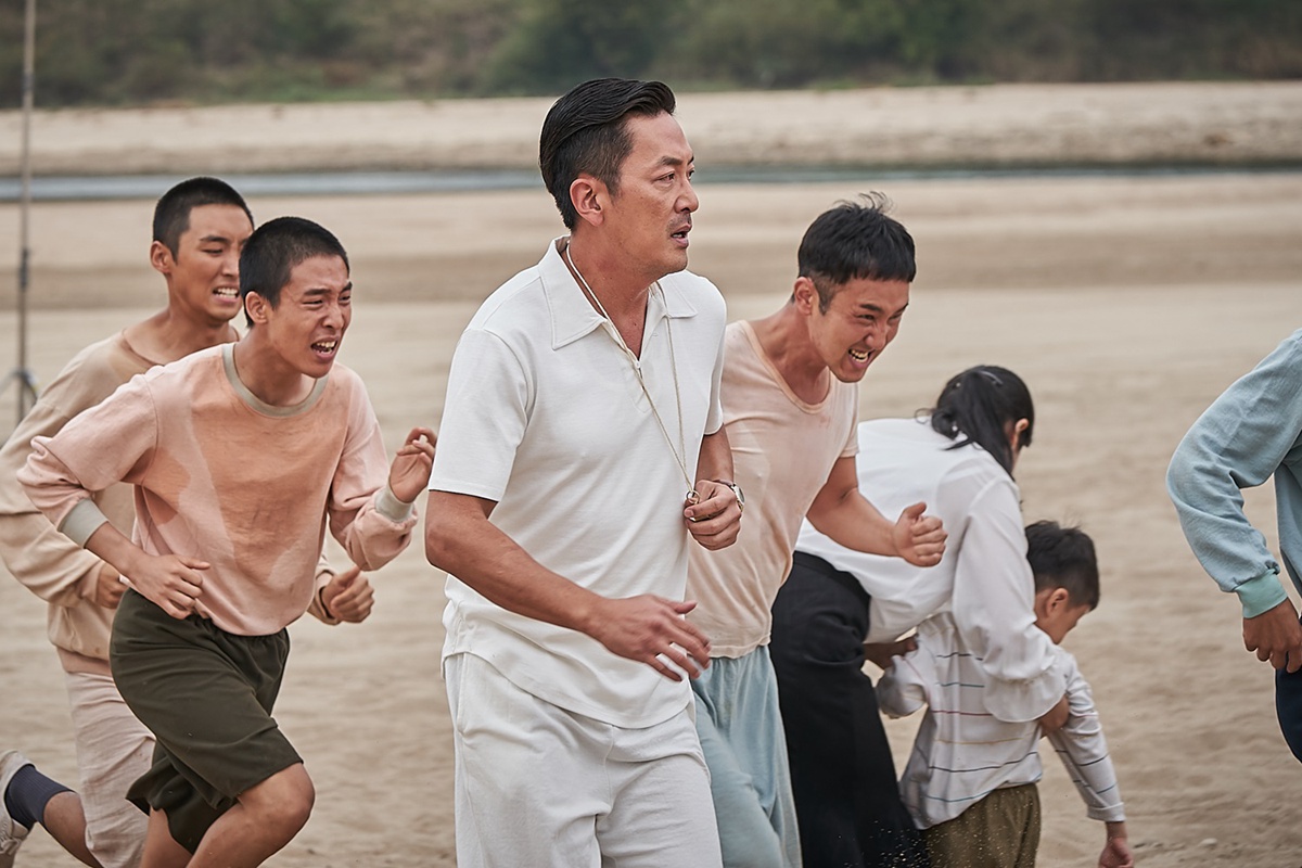 又一動容韓國電影！改編真實故事《沒有國家的冠軍》，任時完、河正宇披上太極旗熱血演出