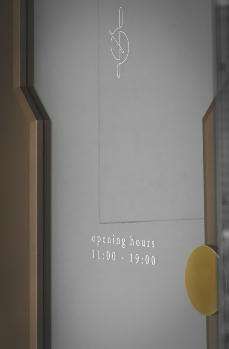 台中最新人氣咖啡廳！王策VWI COFFEE HOUSE插旗兩層樓老宅建築，用新舊融合元素帶來愜意氛圍