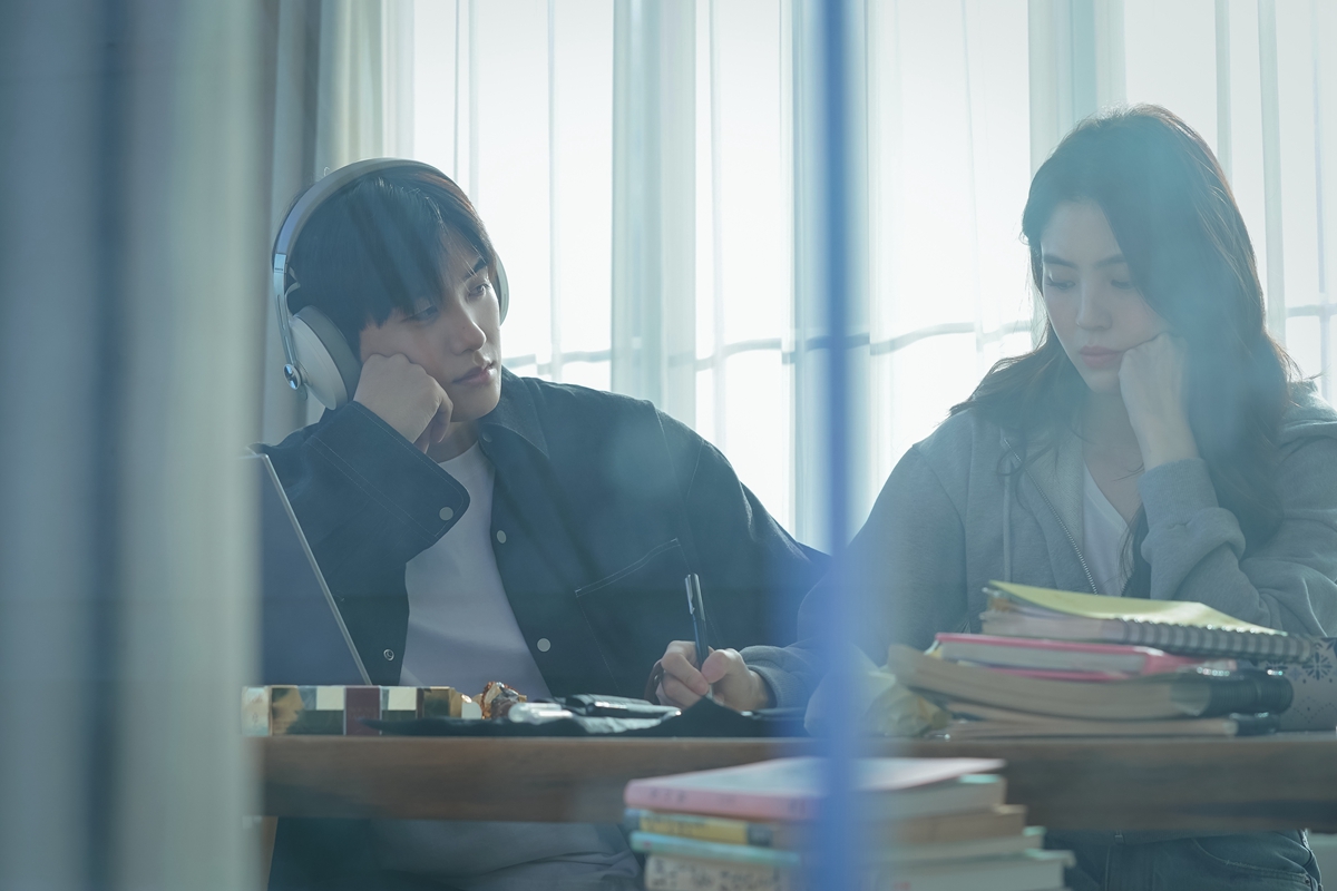 好想談戀愛！朴炯植《單戀原聲帶》甜甜曖昧韓韶禧；《瘋狂愛上你》金材昱與少女時代Krystal的獵奇愛情故事，還沒戀愛前 Disney+ 3月先幫你補滿愛情元氣 