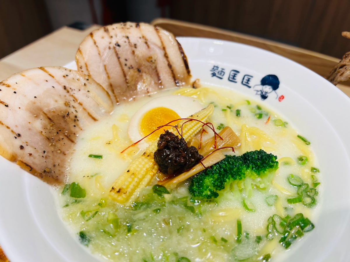 九月餐廳期間限定與新開店資訊看這裡！信義區又見伊藤潤二聯名餐點、呷哺呷哺、麵匡匡、PASTAIO、藏壽司各有千秋
