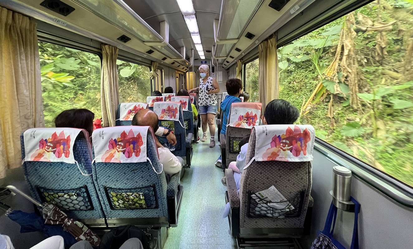 一生一定要嘗試一次！搭上橫跨海拔2000公尺的阿里山林鐵，展開一場嘉義阿里山鐵道旅行