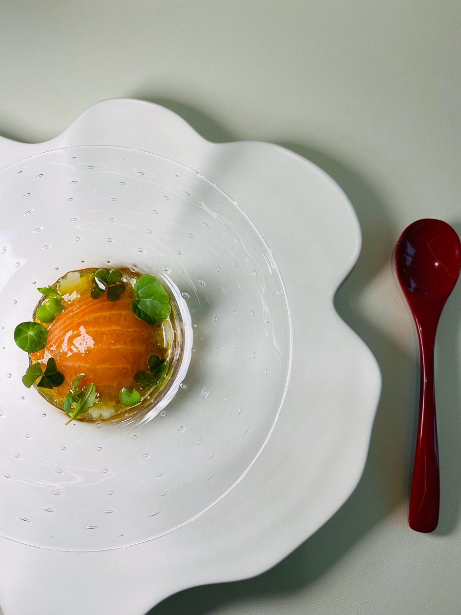 年度最受矚目頂級餐廳「Ａ」開幕！主廚黃以倫用料理策展，與10位台灣當代創作者共同打造餐桌地景