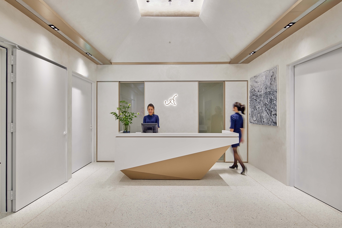 年度最受矚目頂級餐廳「Ａ」開幕！主廚黃以倫用料理策展，與10位台灣當代創作者共同打造餐桌地景