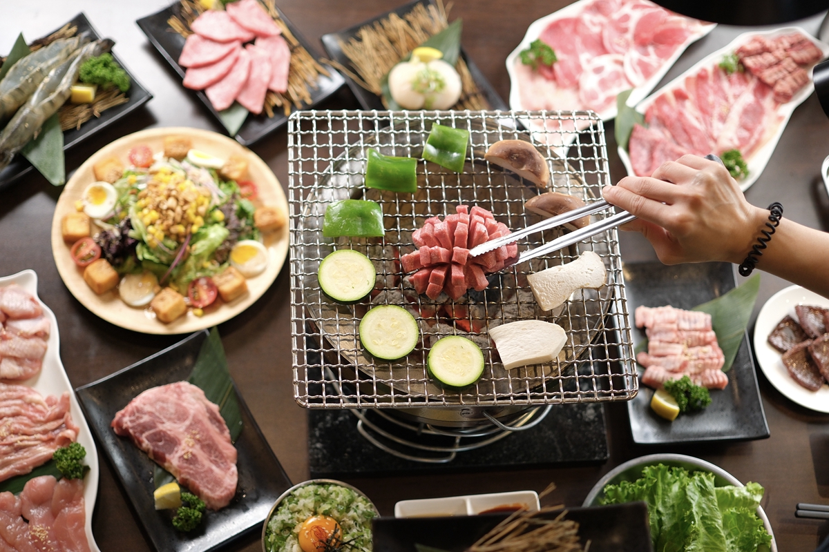 一邊看WBC世界棒球經典賽、一邊吃燒肉！排隊名店「焼肉ショジョYakiniku SHOJO」推期間限定肉盤優惠